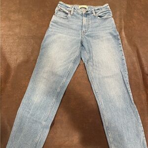 Abercrombie & Fitch Mom Jeans Size 26/2 Curve love